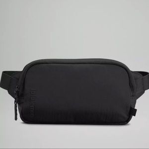 Lululemon Mini Belt Bag (Black)